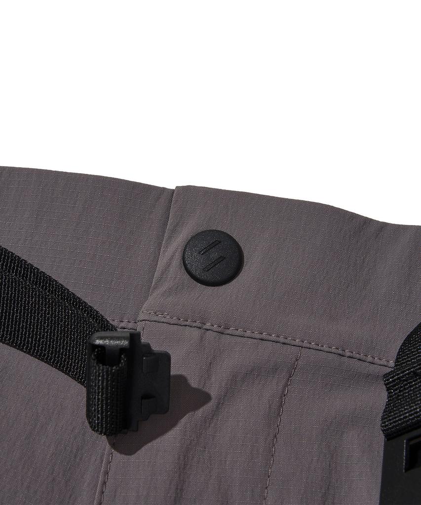Welteoigseupelimeonteu Lumitratil Shorts_Charcoal