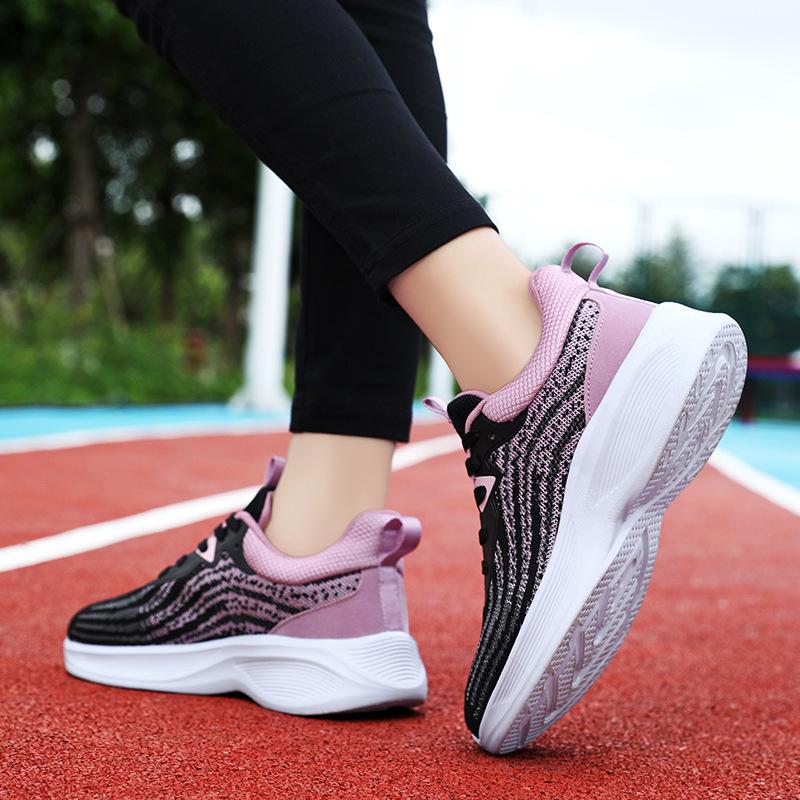 Korean Version of Trend Versatile Commuter Casual Shoes Sports Flying Woven Women's Shoes Low-top Design Soft Sole Air Cushion Women's Trend