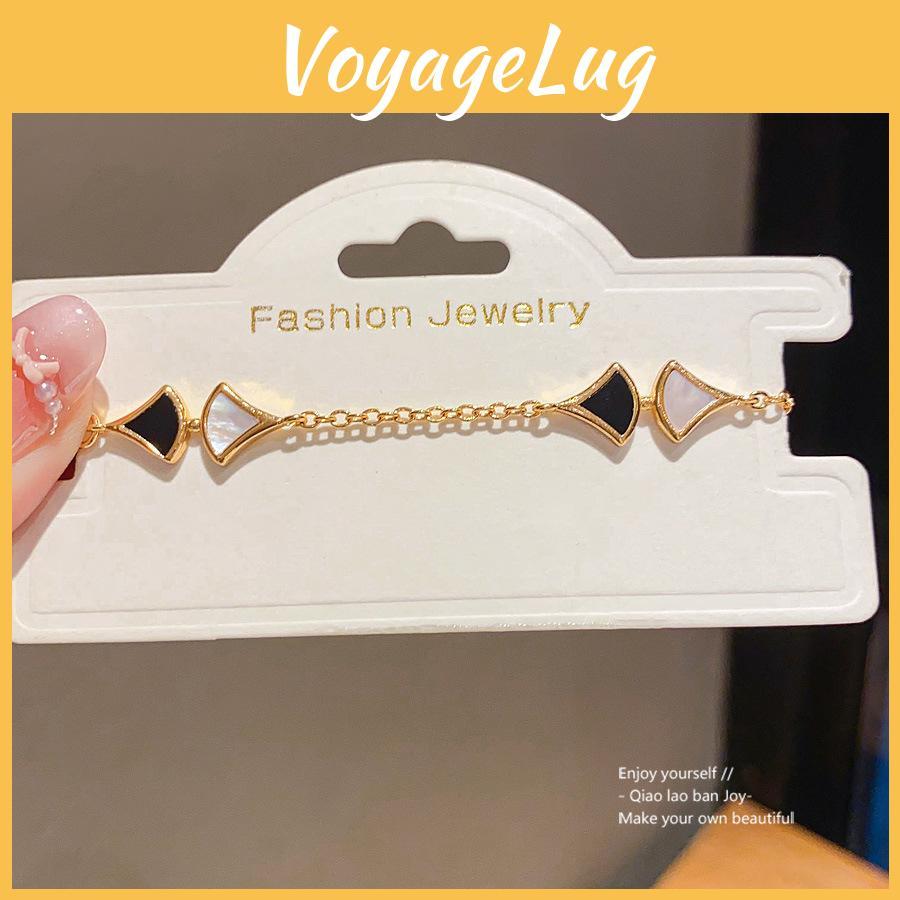 Fashion Geometric Shell Cuff Bracelet With Gold Plating For Women Jewelry Gift