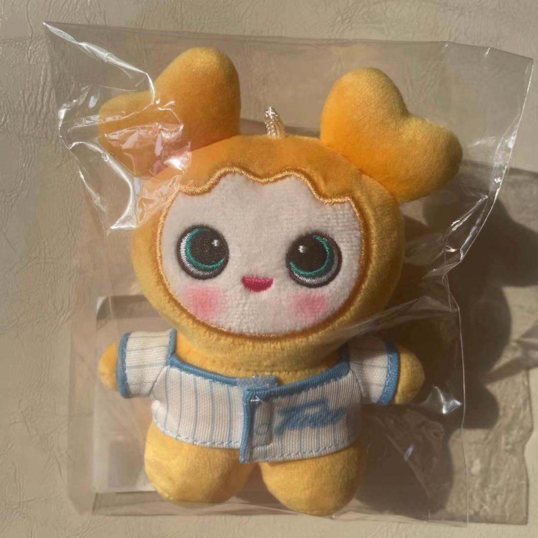 

[USED] TWICE 9th POPUPSTORE Lovely Plush Toy - Jihyo (Ghibli)