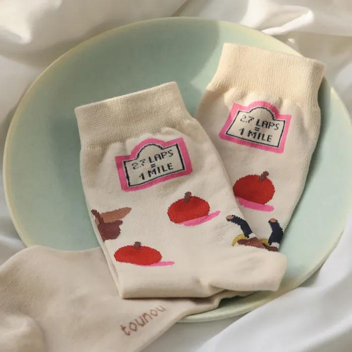 Writer Saebyeol, Girls stuff socks