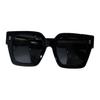 Fendi Logo Engraved Square Sunglasses Women Sunglasses Black FE40101F5201A