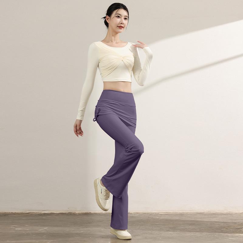 Yoga Set: Long Sleeve Sports Top with Built-in Bra, Slimming Fit, Beautiful Back Mesh for Pilates Training