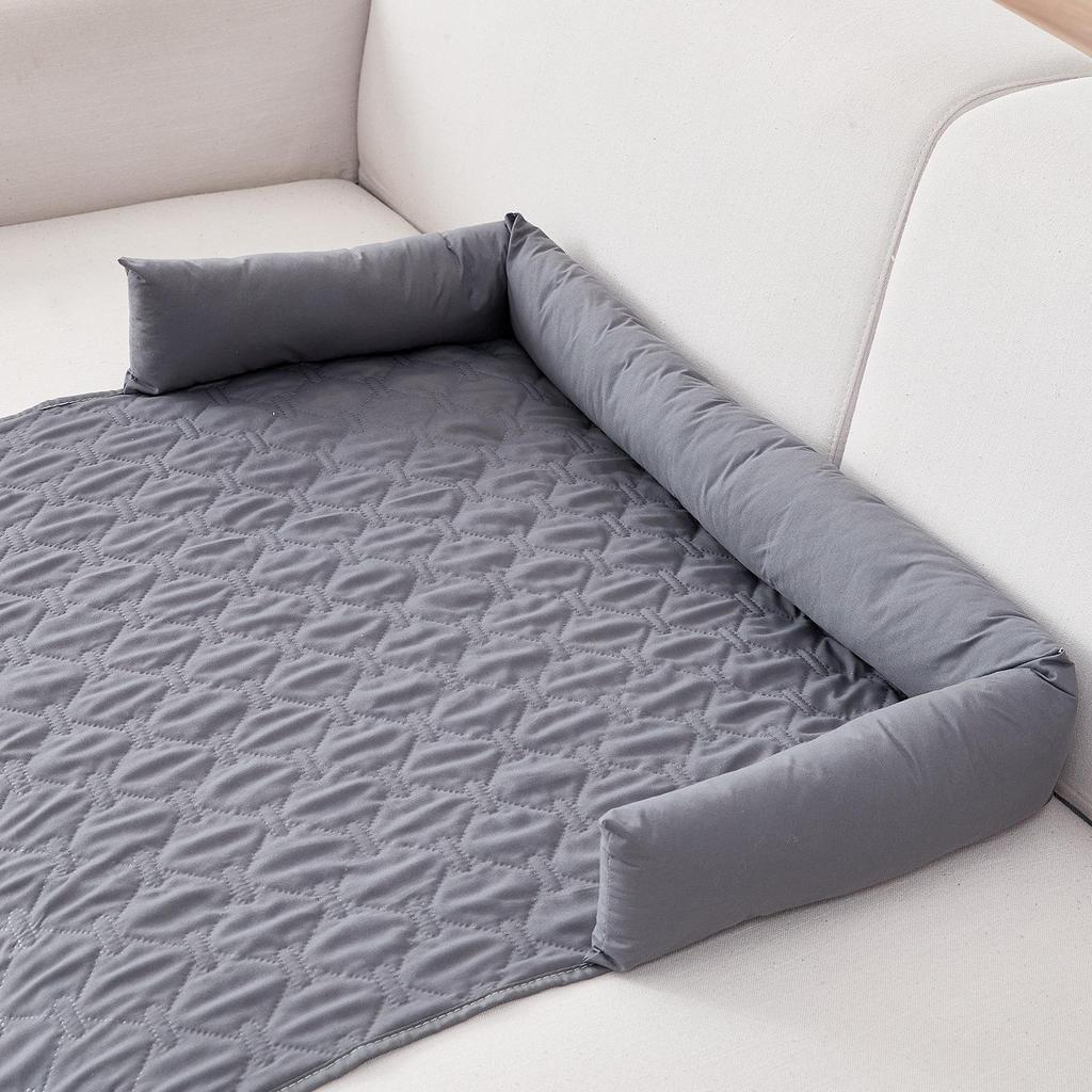 Cat & Dog Waterproof, Moistureproof, Scratch-Resistant Pet Urine Pad with Pillow