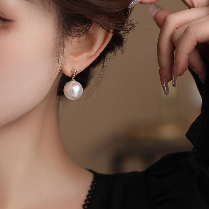 Large Pearl Stud Earrings Women 16mm/18mm Iridescent Mother-of-Pearl Geometric Design 14K Gold Post 2026 Fashion