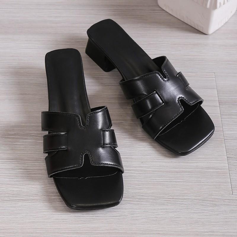 

Нескользящие тапочки Летние женские шлепанцы Пляжная обувь Повседневные сандалии большого размера Пляжная мода 2025 Новые шлепанцы женские 36 чёрный