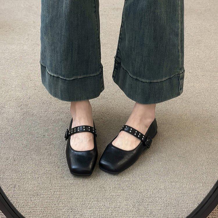 Sheepskin version~ retro one-word buckle rivet single shoes women's head leather shallow mouth flat bottom versatile commuter Mary Jane shoes