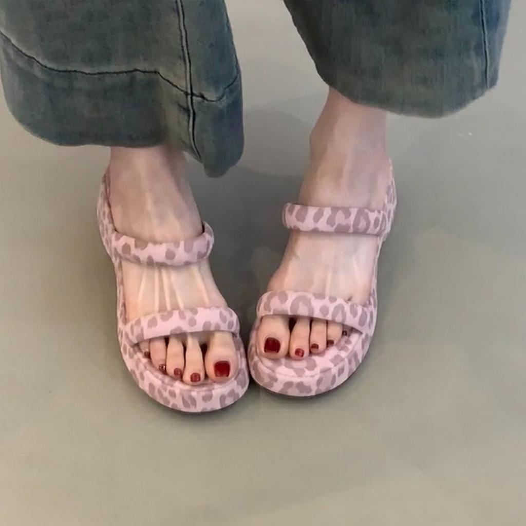 Sexy pinker Leopardenmuster Ein-Wort-Slipper Damen vielseitige dicksohlige Outdoor-Bekleidung ein Pedal zur Höhenvergrößerung Mode-Sandalen