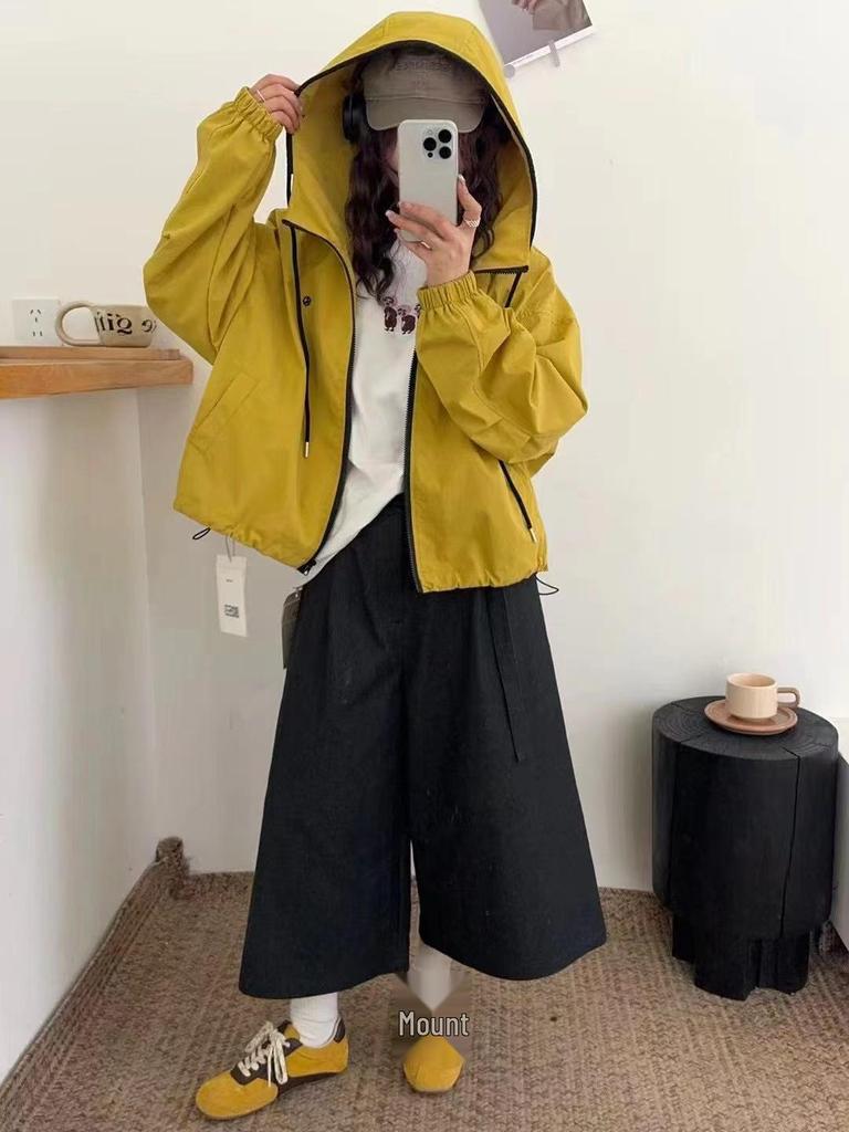 Women's Spring 2025 Petite Hooded Windbreaker - Comfortable, Versatile, Casual Jacket