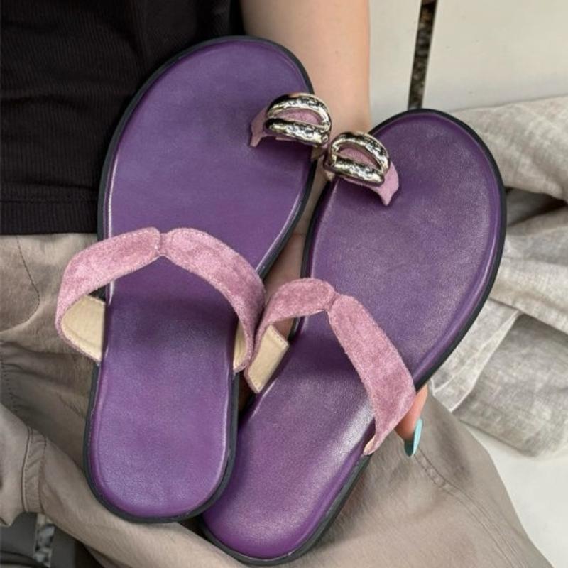 Fashion Fashion Metal Decoration Design Brand Flat Slipper Women Summer Sexy Clip Toe Flip Flops Cozy Soft-sole Faux Suede Beach Sandals