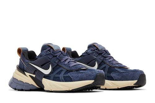 

Nike Wmns V2K Run Thunder Blue FN6703-400 35.5 чёрный/синий