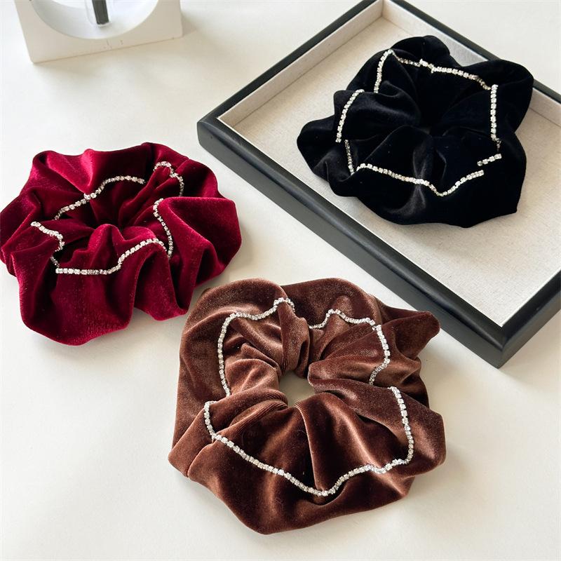 Exquisite Rhinestone Chain Velvet Hair Scrunchie Vintage Style Large Hair Tie Elegant Ponytail Holder Soft Premium Hair