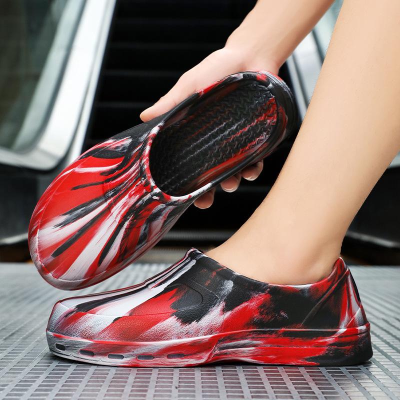 Men's Low Top Graffiti Rain Shoes Thick Sole Non Slip Round Toe Slip On Lightweight Waterproof Wear-Resistant Kitchen Work Shoes