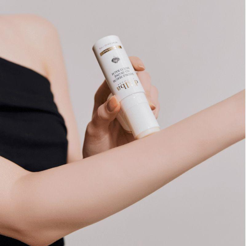 d'Alba Doppeltes Serum All-in-One Multi-Balsam Feuchtigkeitsspendende Faltenpflege Tragbarer Feuchtigkeitsbalsam 10g