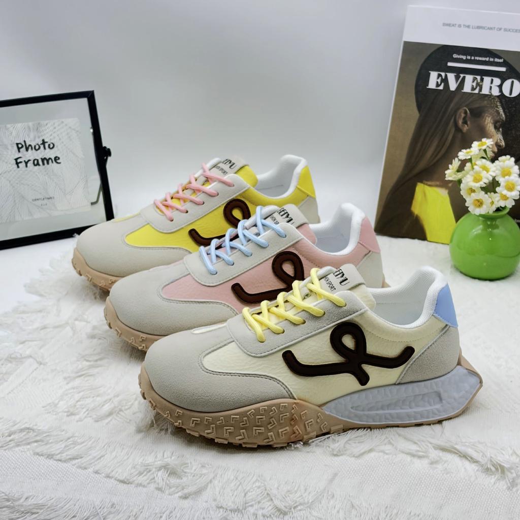 2025 spring and autumn new Forrest Gump shoes women's campus style thick sole small man height increase retro German training casual sports shoes