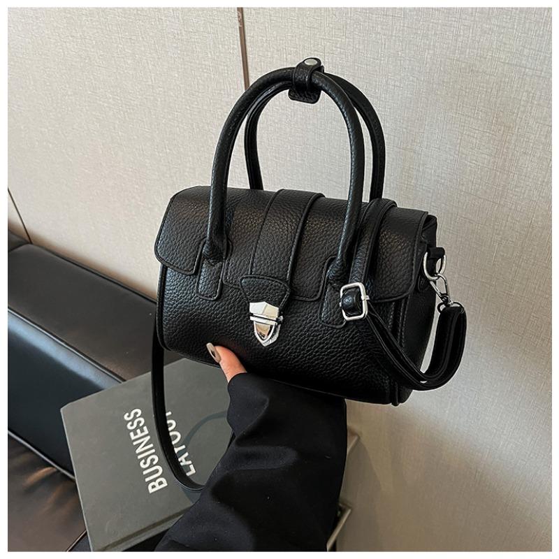 

Fashion hand carry small square bag women s spring new niche simple casual shoulder bag high-end women s bag чёрный