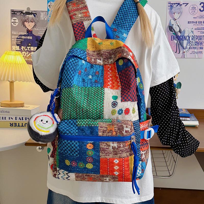Frühling und Sommer neue ethnische Stil Patchwork Tasche Böhmischer großer Kapazität trendiger Rucksack hoher Wert Studententasche