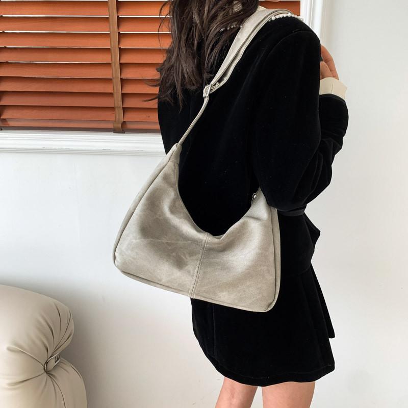 Elegant Khaki Women's Tote Bag With Soft Structure Ideal For Casual Daily Outfits