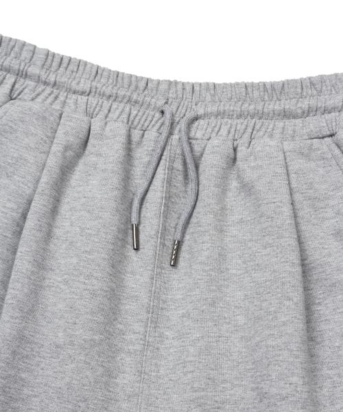 FERNOV Single-Pleat Bermuda Sweatpants 3 Colors