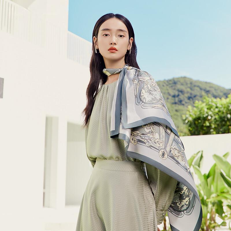 

WENSLI Mulberry Silk Large Square Scarf