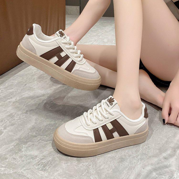 Thick-soled Forrest Gump shoes new spring and autumn sports leather surface breathable student flat baseplate shoes tide