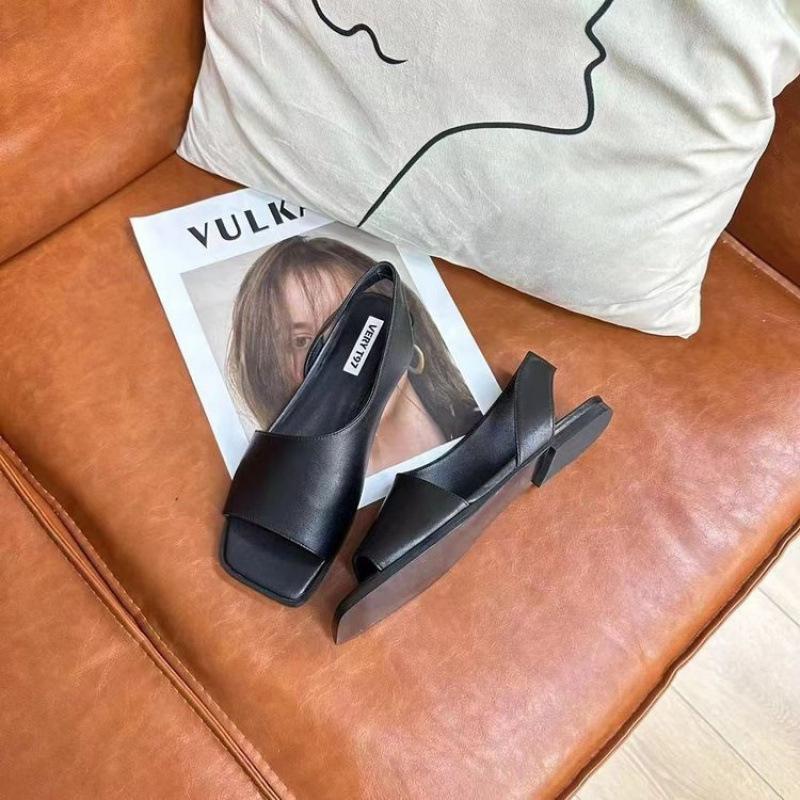 Fashion 2025 summer new square head simple sandals open toe hollow flat commuter shoes fashion shoes women's shoes hollow black sandals
