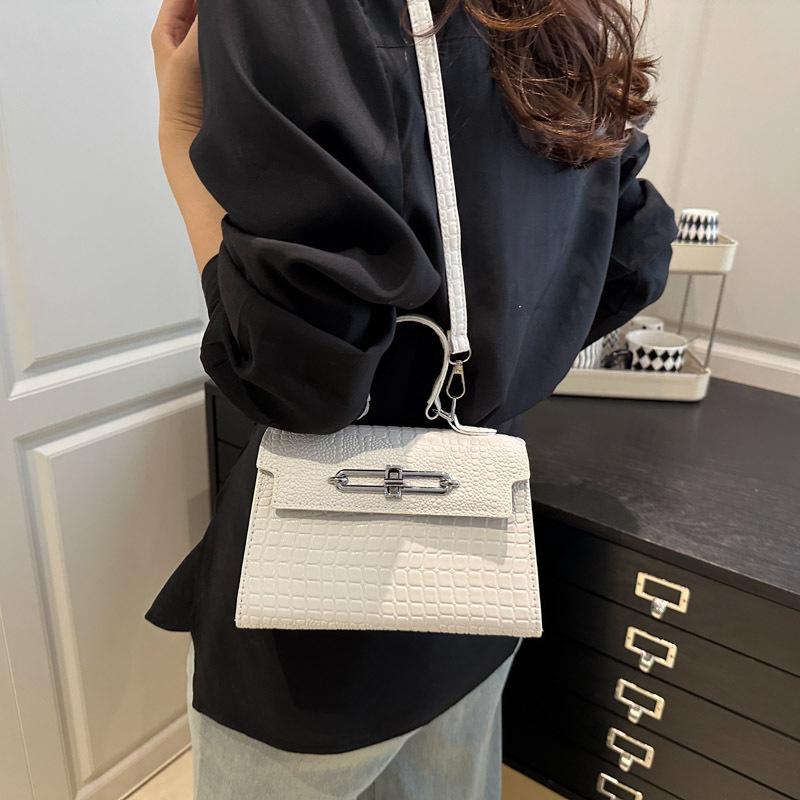 European and American retro shoulder bag women's bag stone pattern texture casual messenger bag this year's new small square bag women's bag