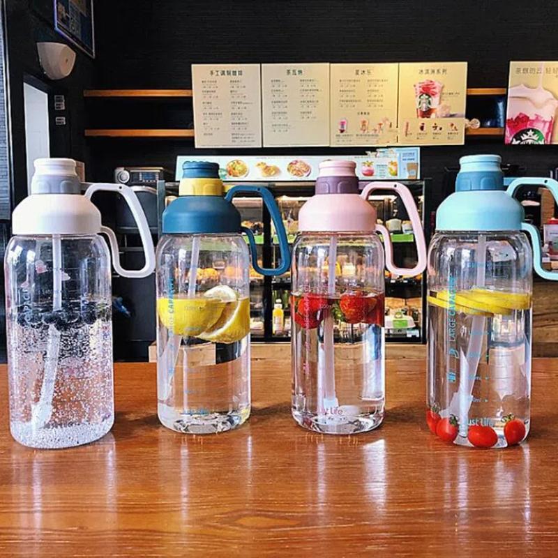 1.8L Plastic Large Capacity BPA Free Water Bottle with Straw Outdoor Sports Bottles with Lid Hiking Camping Bottle