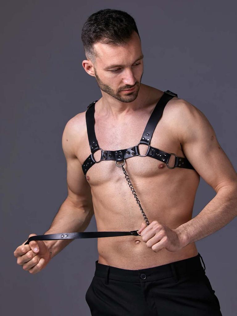 Herren Leder Brustgeschirr mit Kette - Verstellbarer Gothic Punk Style Körpergürtel für Kostüme, Partys und Clubs