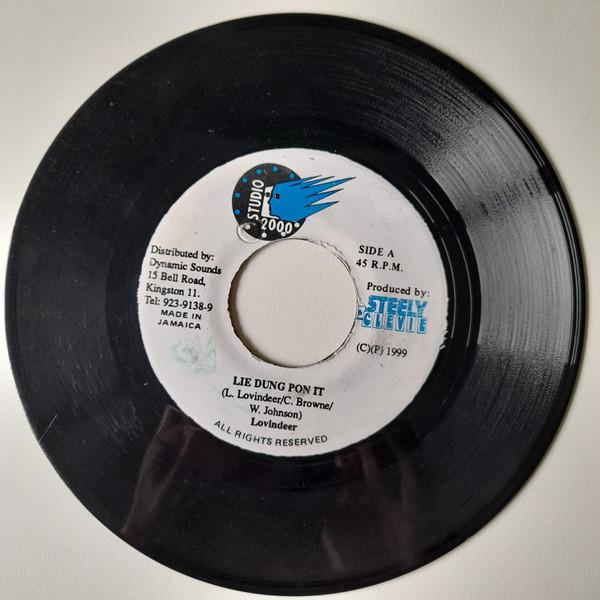 

7inch Record LLOYD LOVINDEER - Lie Dung Pon It NONE Studio 2000 1999 Jamaica Reggae, Ska & Dub Used