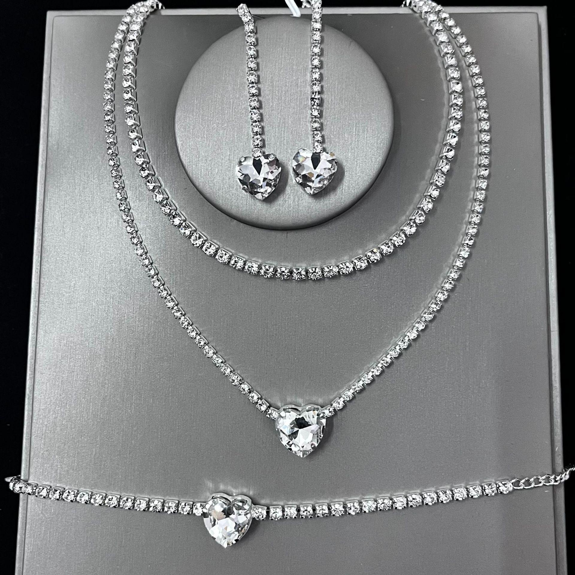 Jewelry Peach Heart Rhinestone Necklace Earrings Bracelet Three-Piece Fashion Bridal Suit Dress Accessories