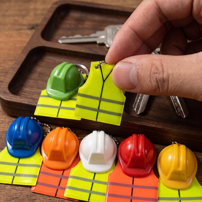 1Pc Creative Vest And Safety Helmet Shaped Keychain Night Travel Reflective Warning Sign Pendant For Backpack Accessories