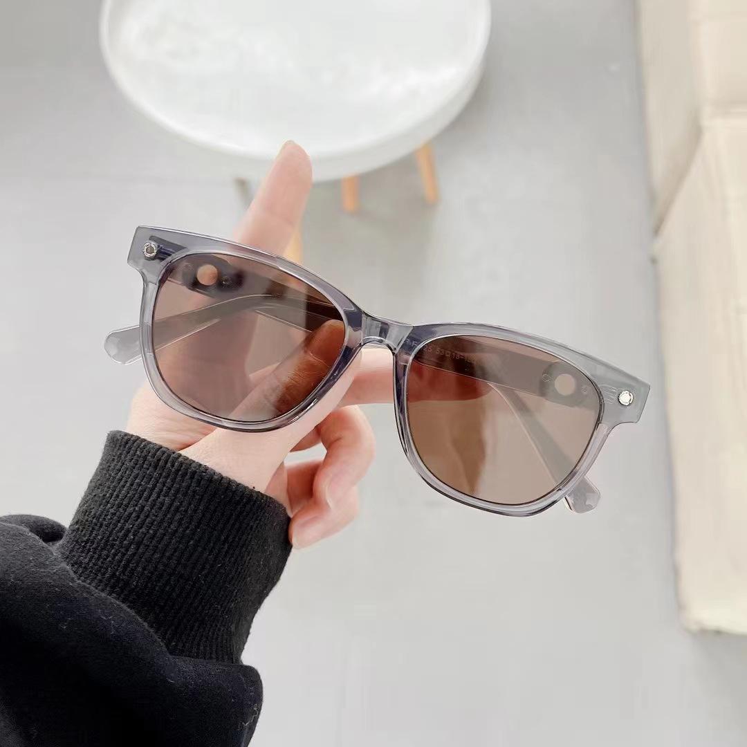 

Latest Style Sun Eyeglasses for Woman Square Shape Anti-glare Sunglasses for Female Driving Travelling Men s Sunglass