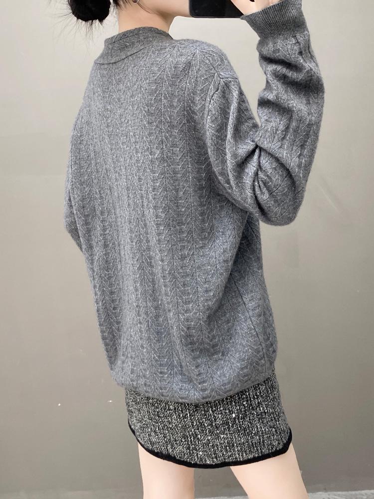 Women's Petite V-Neck Cashmere Sweater - Long Sleeve Knit for Autumn & Winter