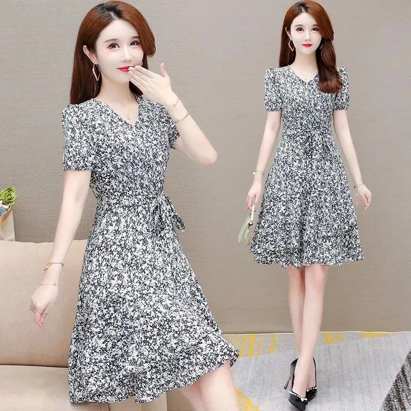 Vestido Midi Floral Morado de Manga Abullonada con Cuello en V para Mujer