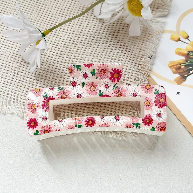 Uv-printed Square Hair Clips with A High-end Look. The Shark Clip Is Half-tied At The Back of The Head