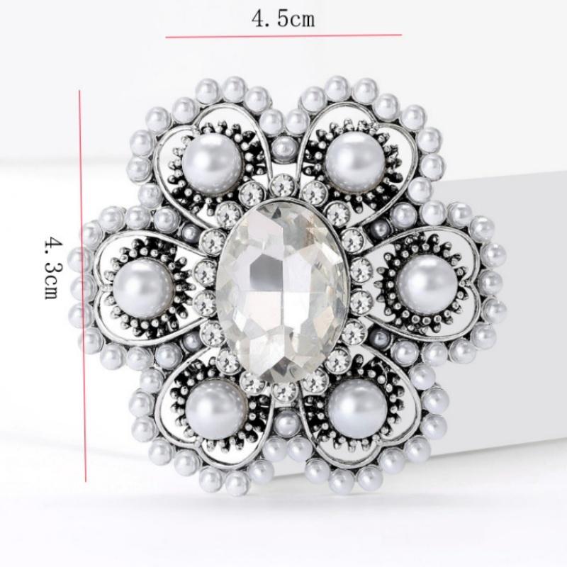 Baroque Style Brooches for Women with Rhinestones Pearls Unisex Design for Elegant or Formal Attire