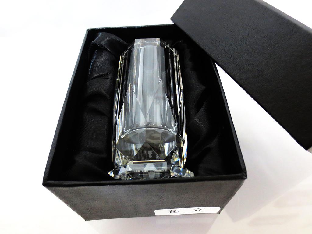 Memorial Kobo Hibiki Modern Buddhist Altar Set, 5-Piece Set with Non-Tarnishing Crystal, Incense Burner, Flower Vase, Candle Holder, Water Pot, and