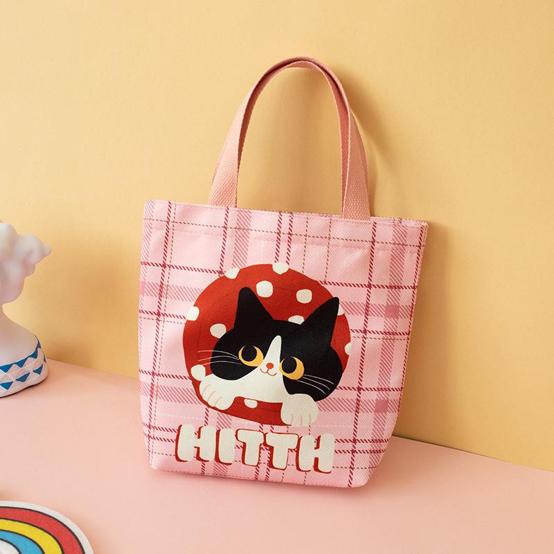 Original cartoon gift bag, cute handbag, birthday gift, Bao Ma hand carry to work, lunch box bag, casual style