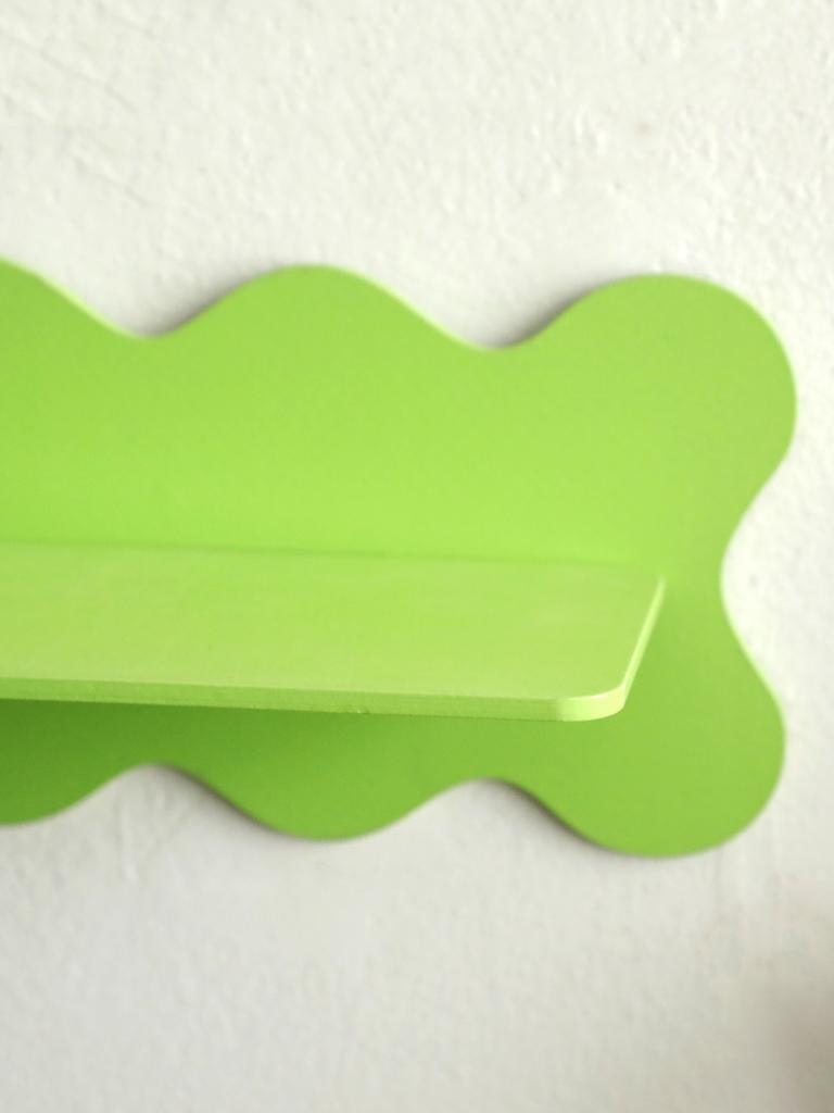 Wooden Wave Shape Floating Wall Shelf Display Stand Candy Color Crystal Storage Rack Wall Decor for Bedroom Girl Room Decoration