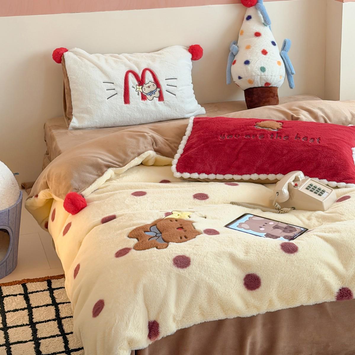 Cozy Winter Velvet Polka Dot Girl Duvet Cover Set - Plush Rabbit Milk Velvet, Four-Piece Bedding Set 1.35m 3-piece set (for 150*200 duvet)