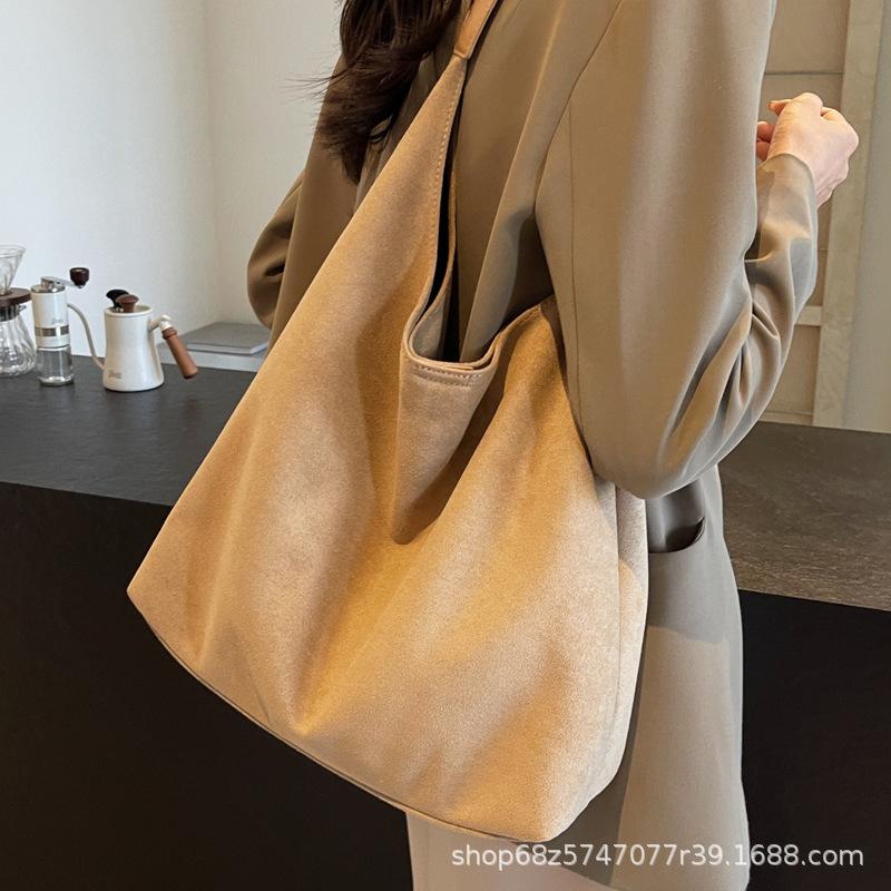 Deerskin velvet underarm commuter big bag women's 2025 new retro tote bag autumn casual large-capacity underarm bag