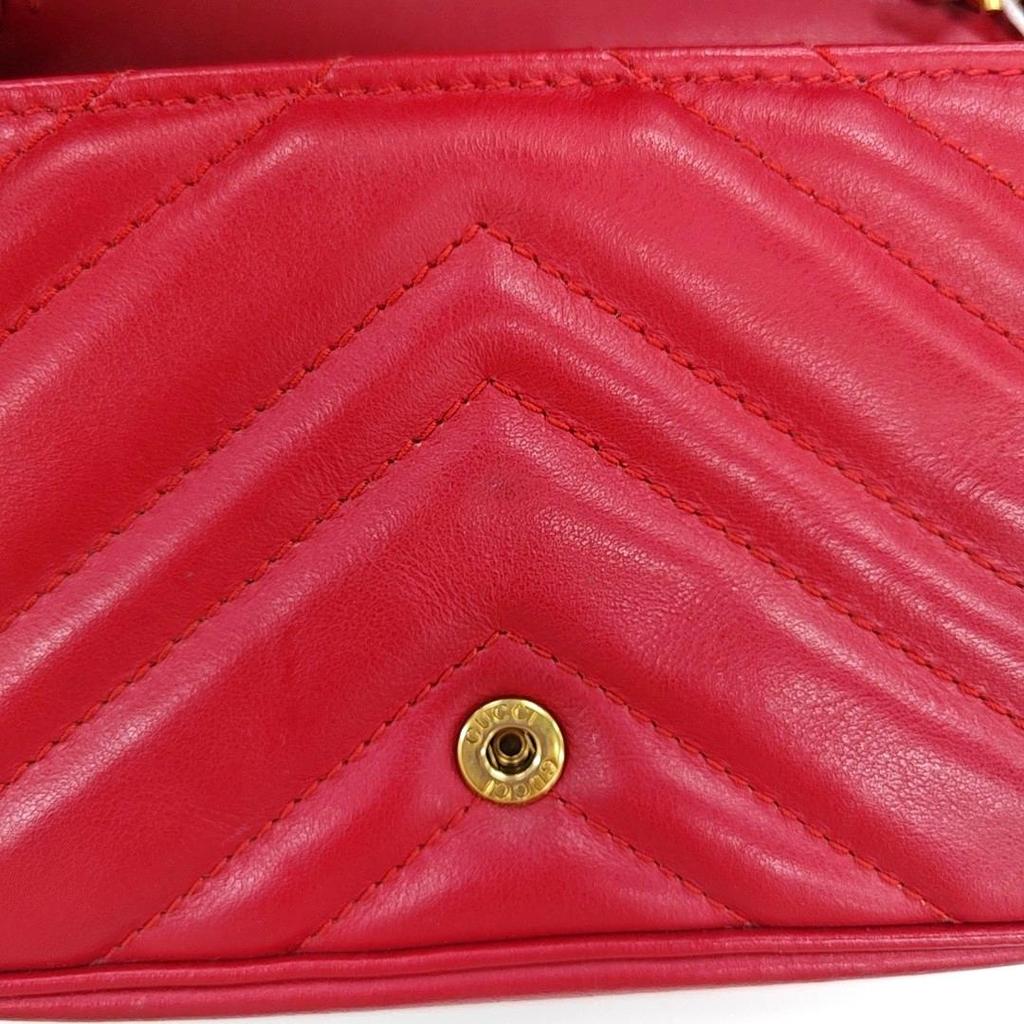 [Gebraucht] GG Marmont Vintage Metalllogo gesteppte Leder Mini-Schultertasche - Gut #1IN4GBI
