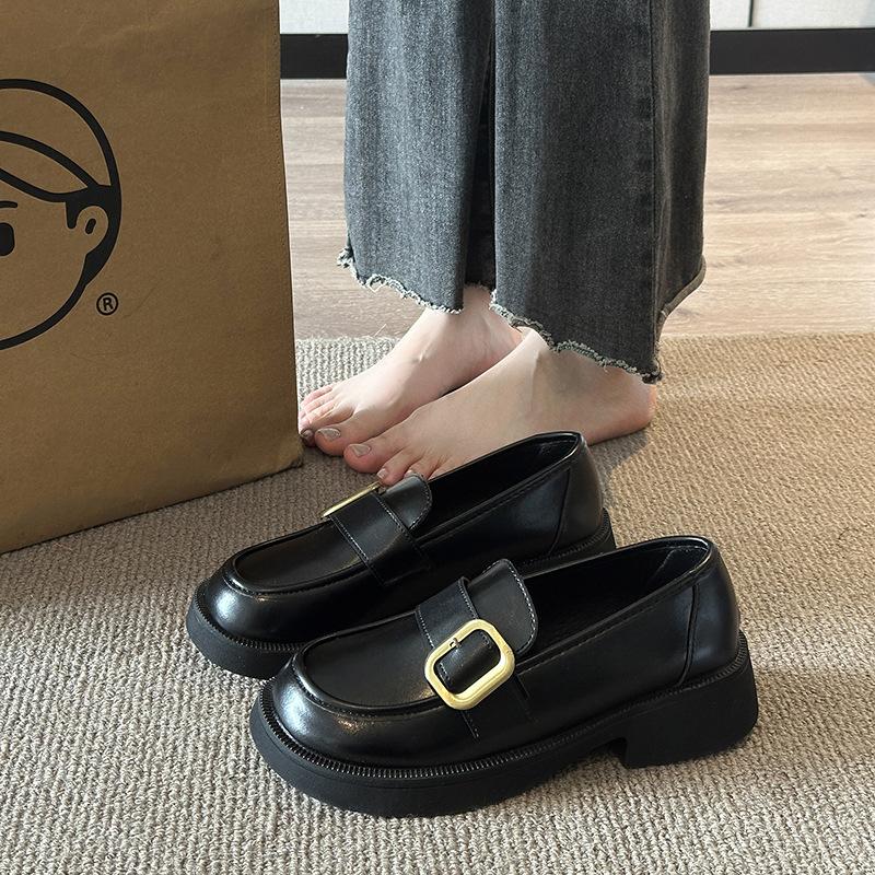 

Platform loafers women s spring and autumn 2025 new versatile retro fashion single shoes with skirts British style small leather shoes 35