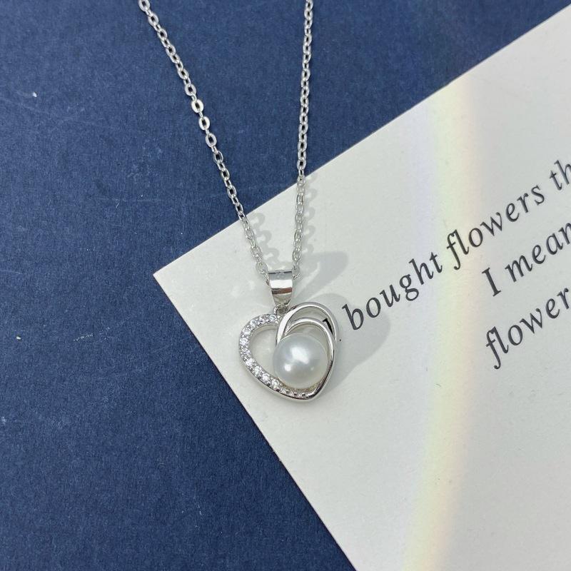 S925 Sterling Silver Heart Pearl Pendant Necklace - Minimalist Clavicle Chain for Women