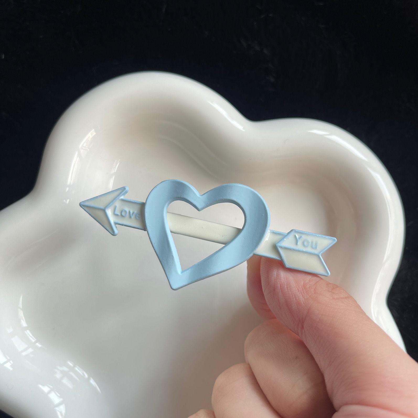 

Korean & Japanese Baby Blue Alloy Duckbill Clip: Heart Arrow Hairpin for Students & Girls