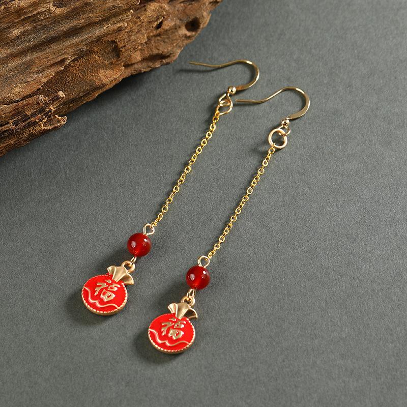 Retro and Trendy Chinese Style Red Earrings, Earrings, Femininity, Long Style Showing Face, Thin Fringed Earrings, Ethnic Style Earrings.