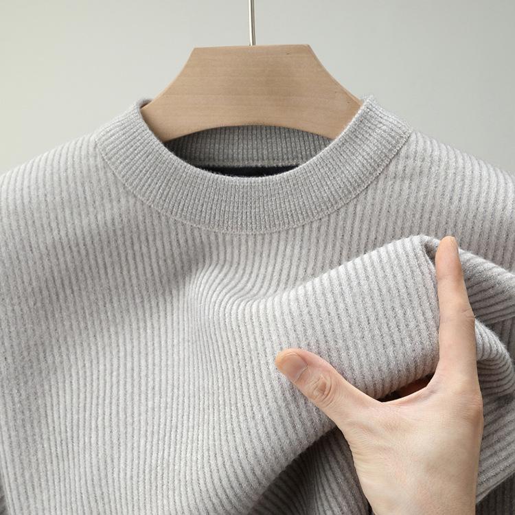 2025 Winter Men's Plus Velvet Round Neck Sweater: Casual, Simple, Warm Knitwear for Middle-Aged Comfort