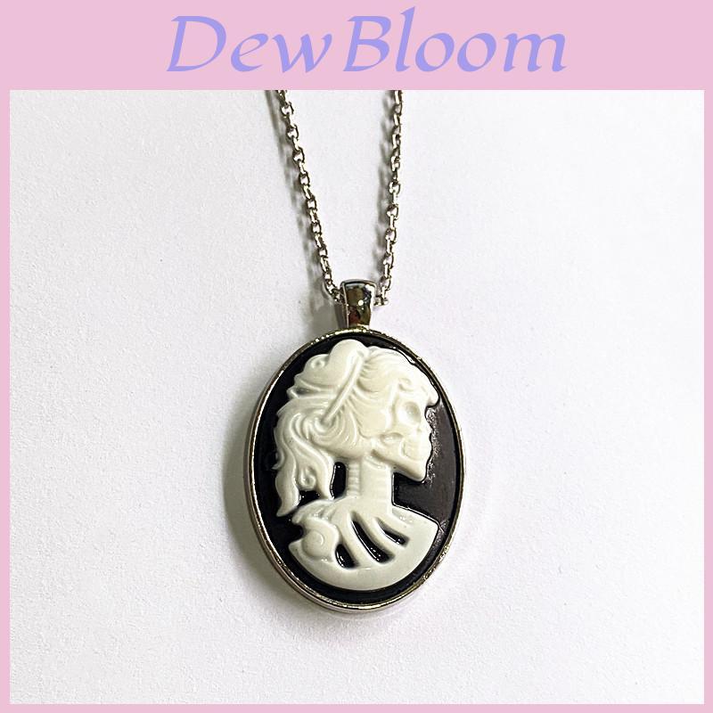 Punk Gothic Skeleton Pendant Necklace With Alloy Geometric Design For Women