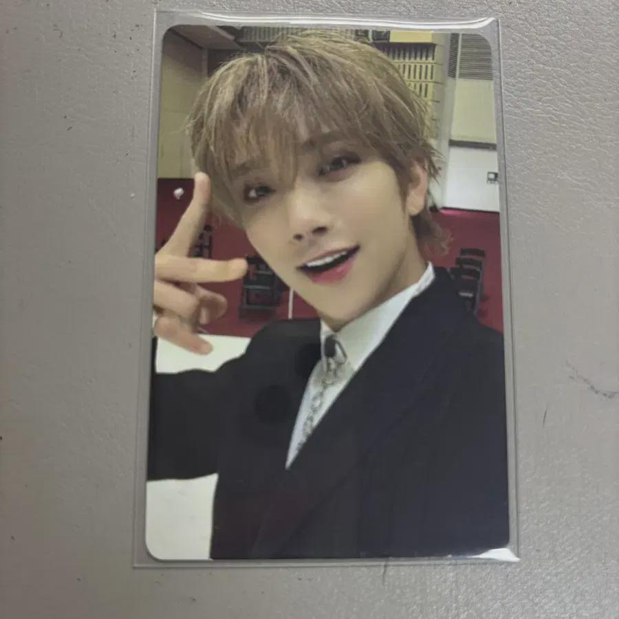 

Seventeen Mini 12 Book Kit Joshua